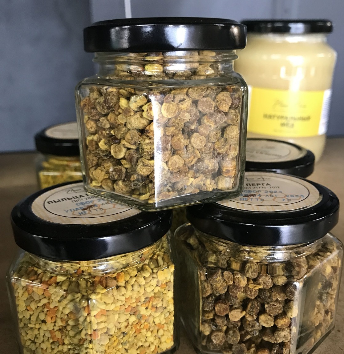 <span style="font-weight: bold;"> Пыльца, Перга, Прополис.</span>